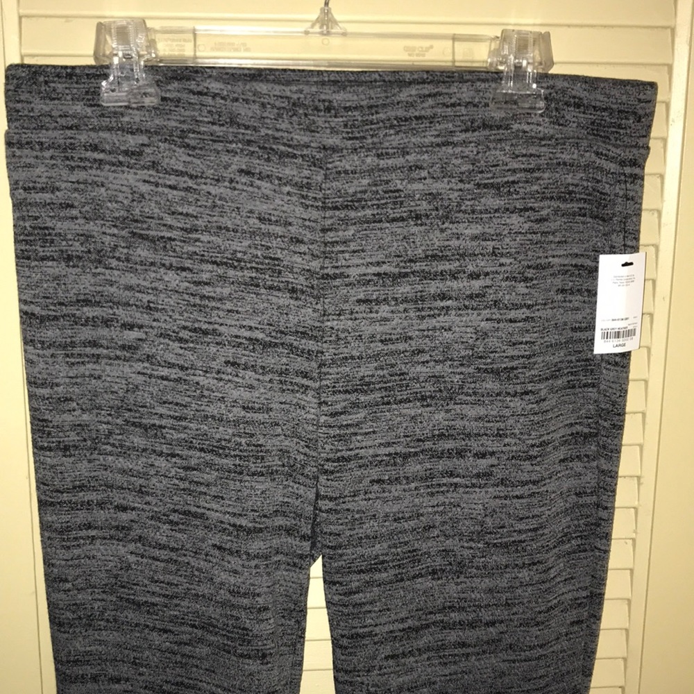 ‼️BOGO Mid-rise black & grey stretchy ankle pant